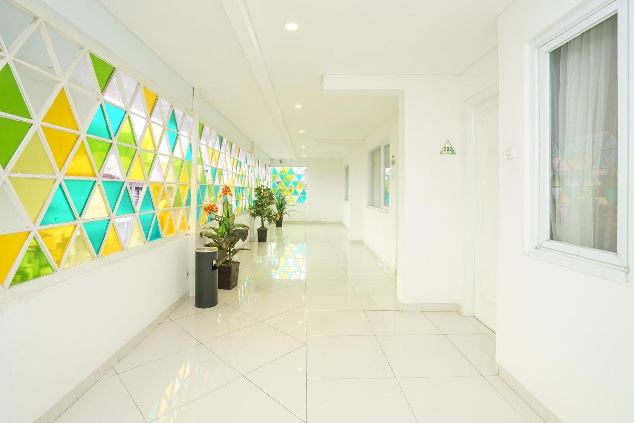 Oyo 272 M Suite Residence Malang Dış mekan fotoğraf