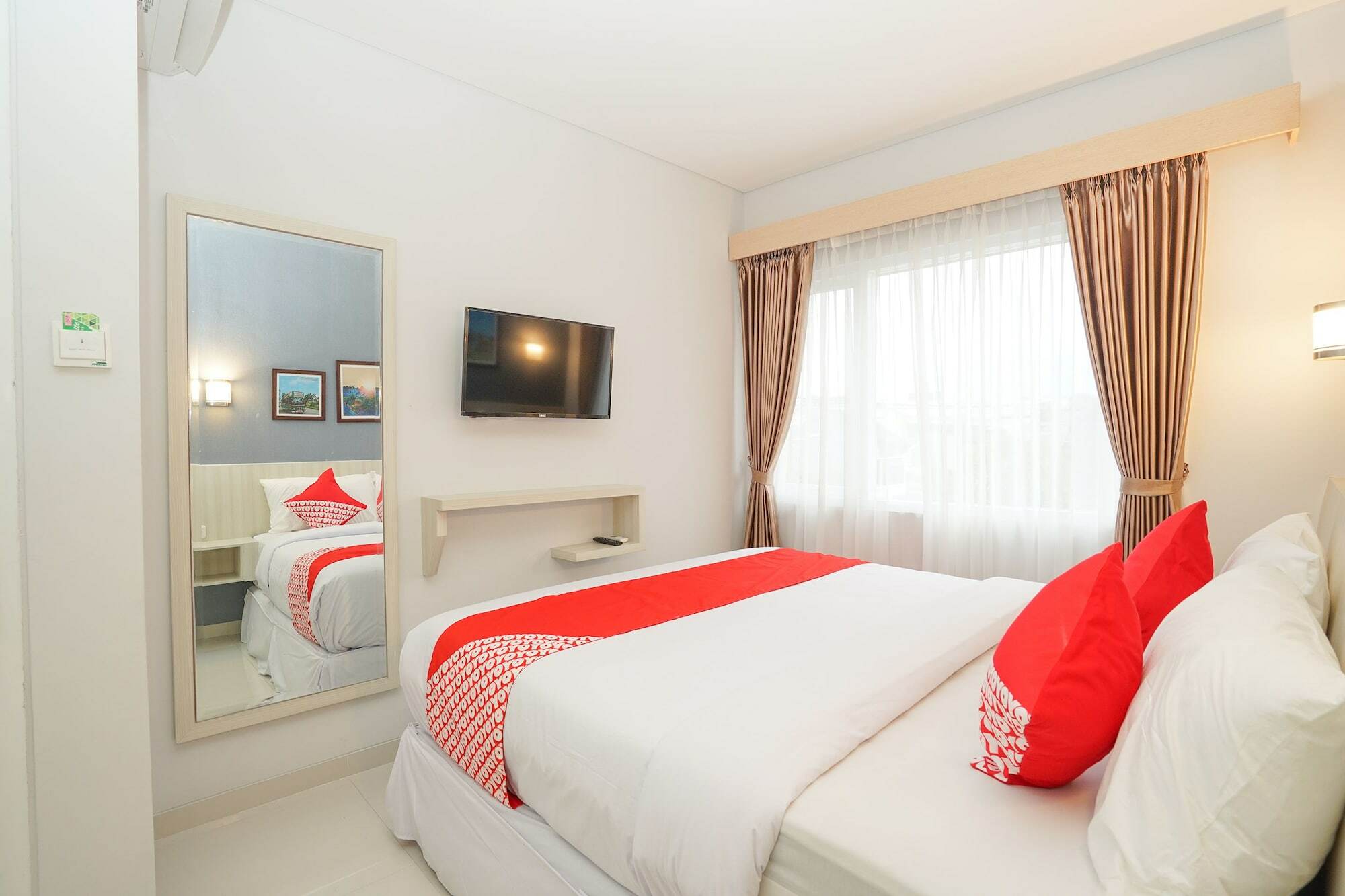 Oyo 272 M Suite Residence Malang Dış mekan fotoğraf