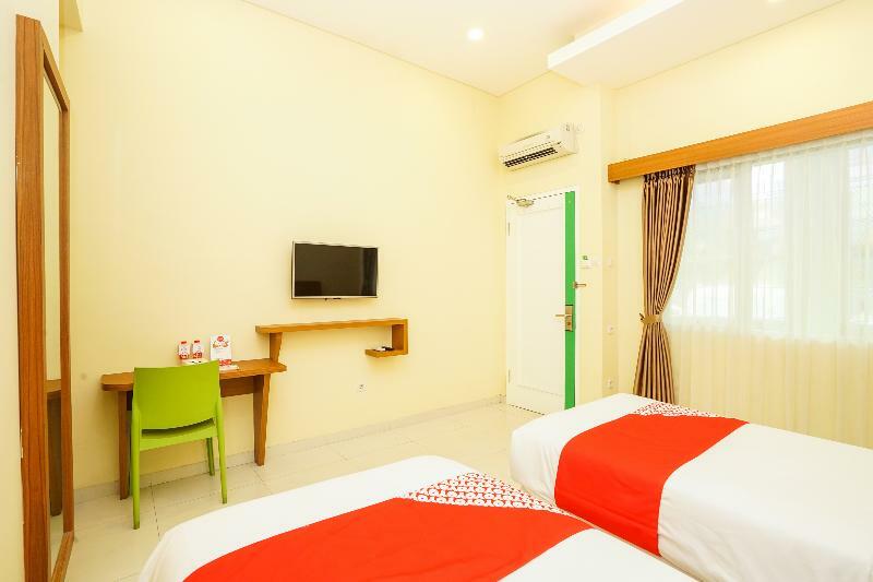 Oyo 272 M Suite Residence Malang Dış mekan fotoğraf